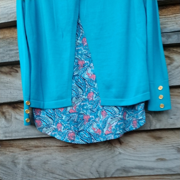 🆕Crown & Ivy Sweater Top Gold Buttons Solid Top Floral Bottom Small NWOT - Picture 9 of 12